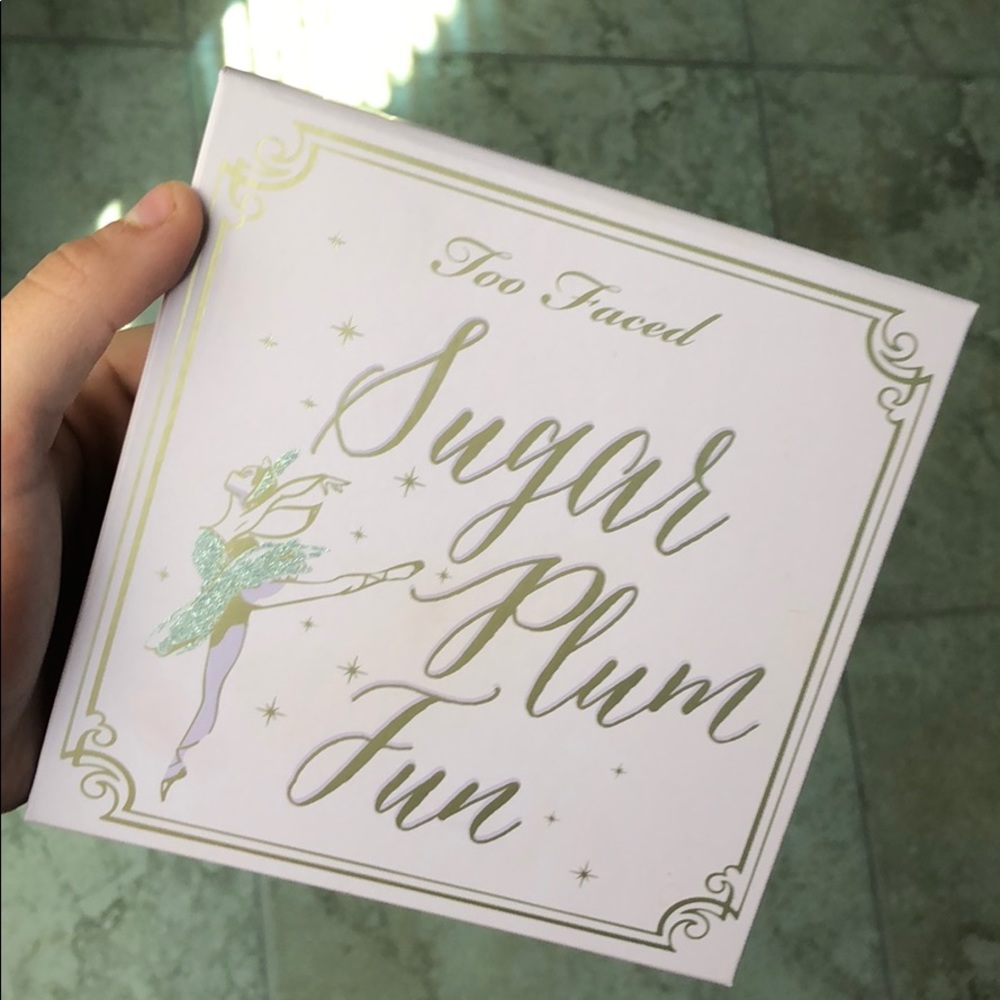 Too Faced ‘Sugar Plum Fun’ Eyeshadow Palette